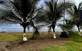 Cabinas Playa Bandera