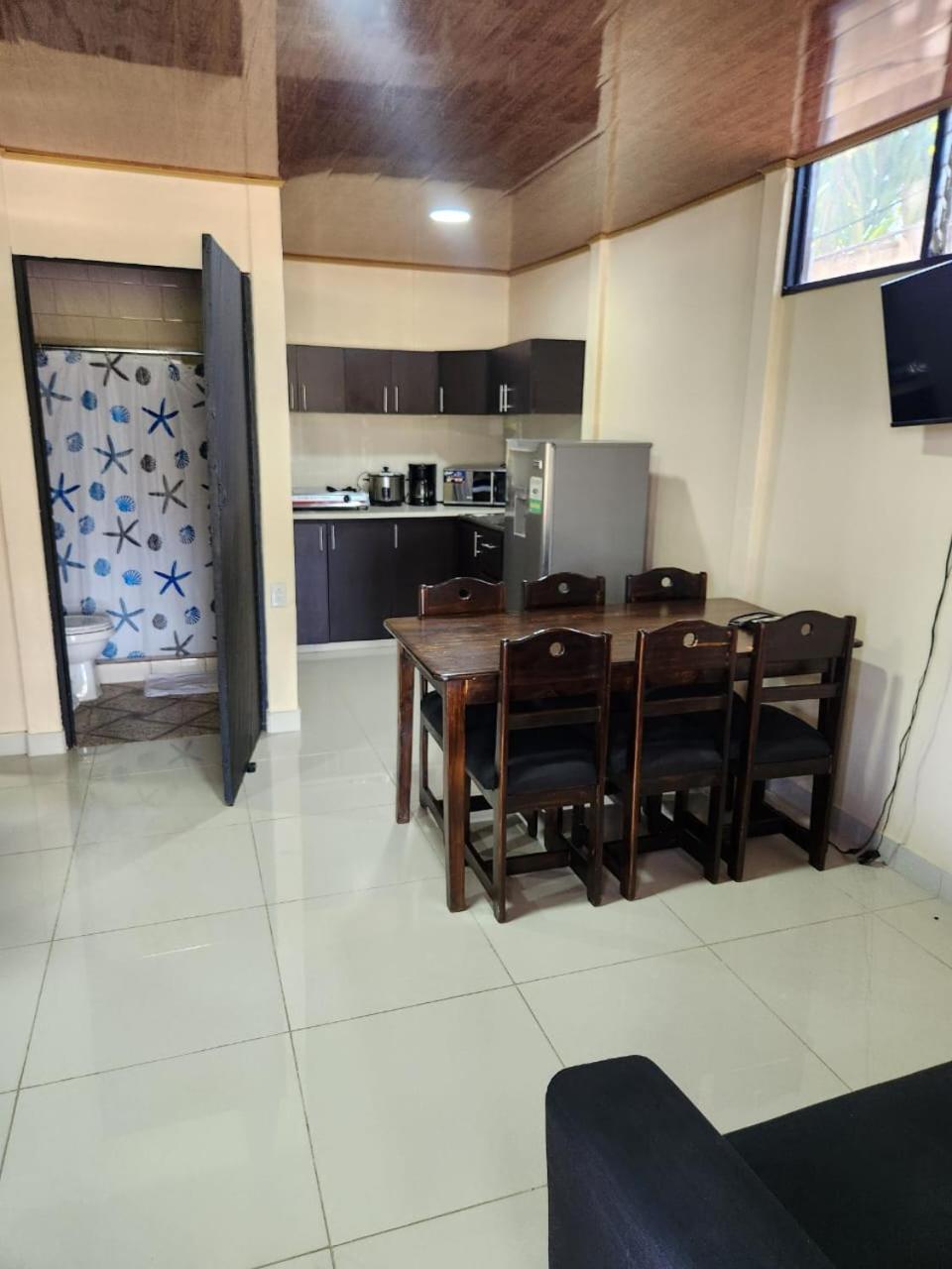 Cabinas Playa Bandera Bed & Breakfast Parrita Exterior photo